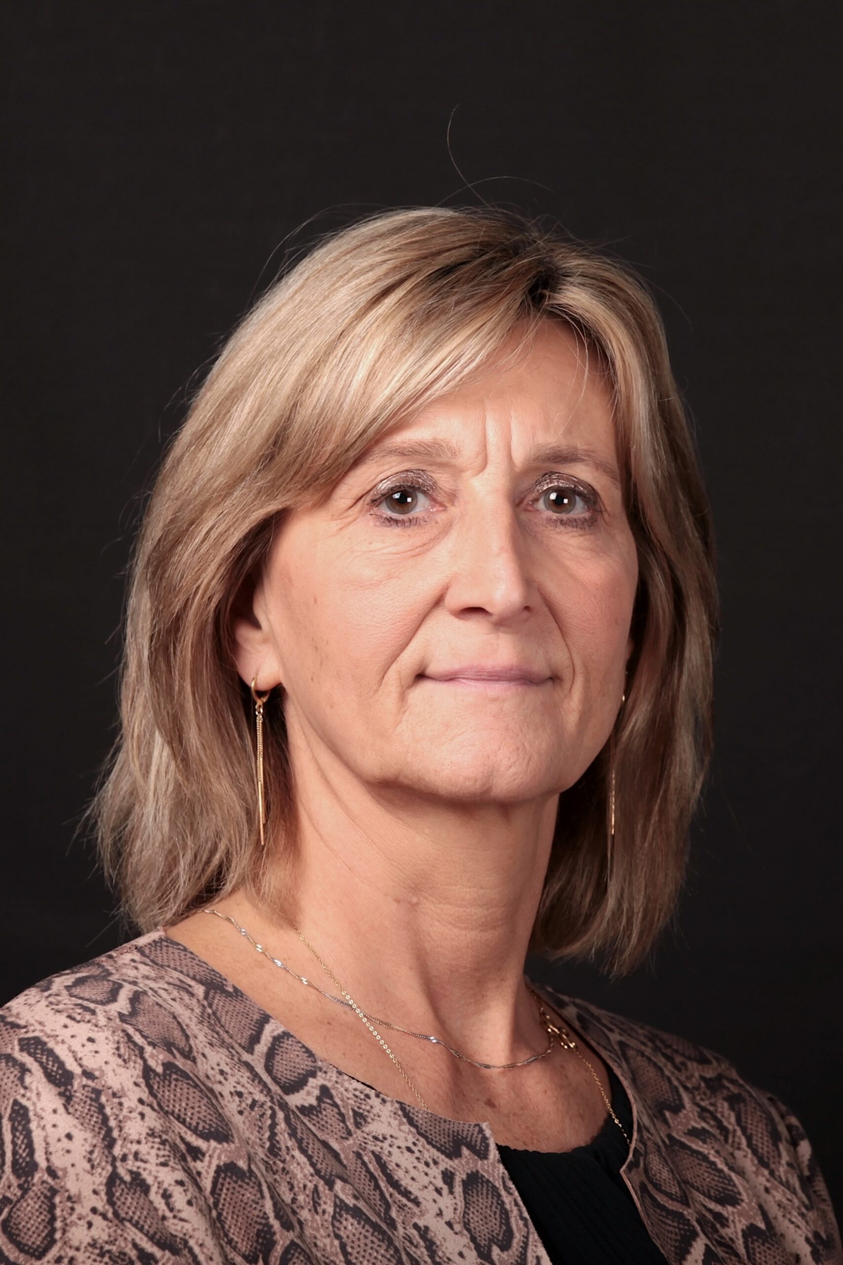 Linda Ronsmans - Cluster Assistant LLL - kleur